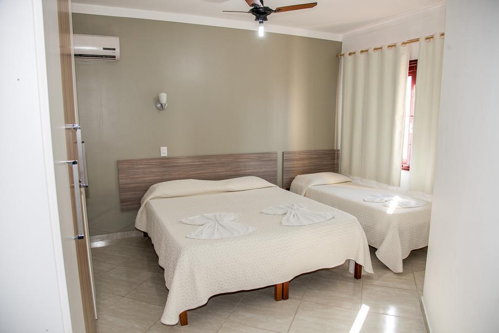 Residencial Ilha Dourada Hotell Governador Celso Ramos Rum bild