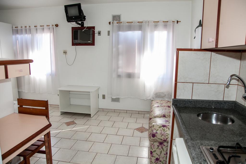 Residencial Ilha Dourada Hotell Governador Celso Ramos Rum bild